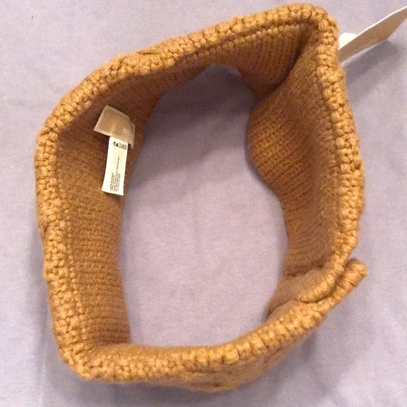 Brand New Michael Kors Cable Knit Earband Headband Camel w/ Gold Accents - Picture 7 of 9